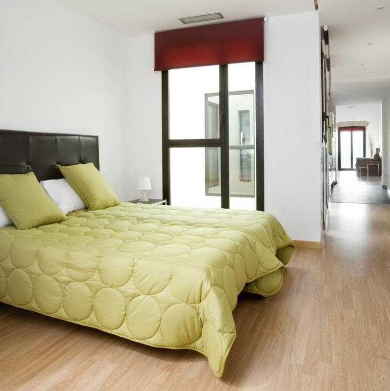 Short Stay Group Liceu Serviced Apartments برشلونة المظهر الخارجي الصورة