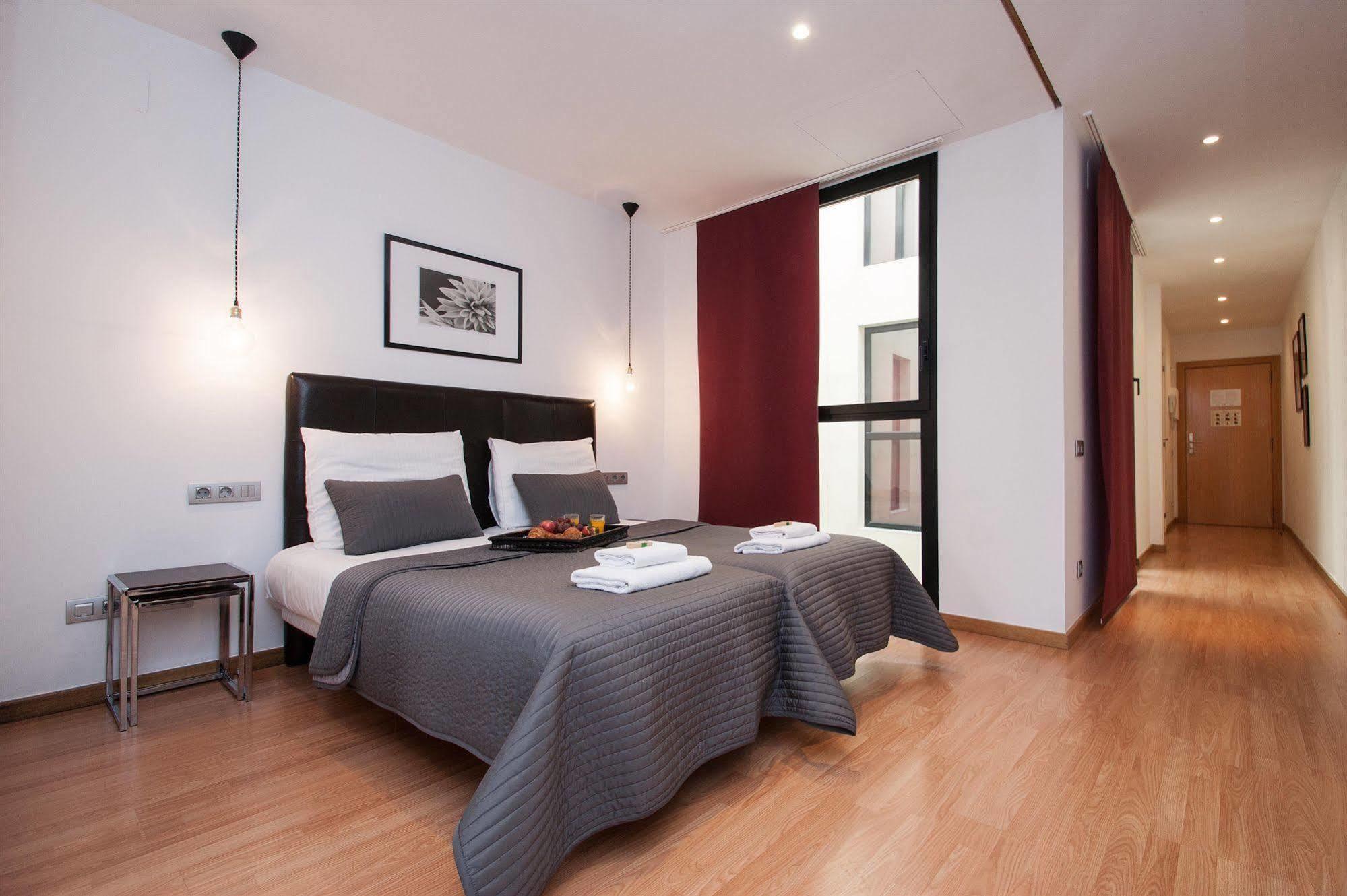 Short Stay Group Liceu Serviced Apartments برشلونة المظهر الخارجي الصورة