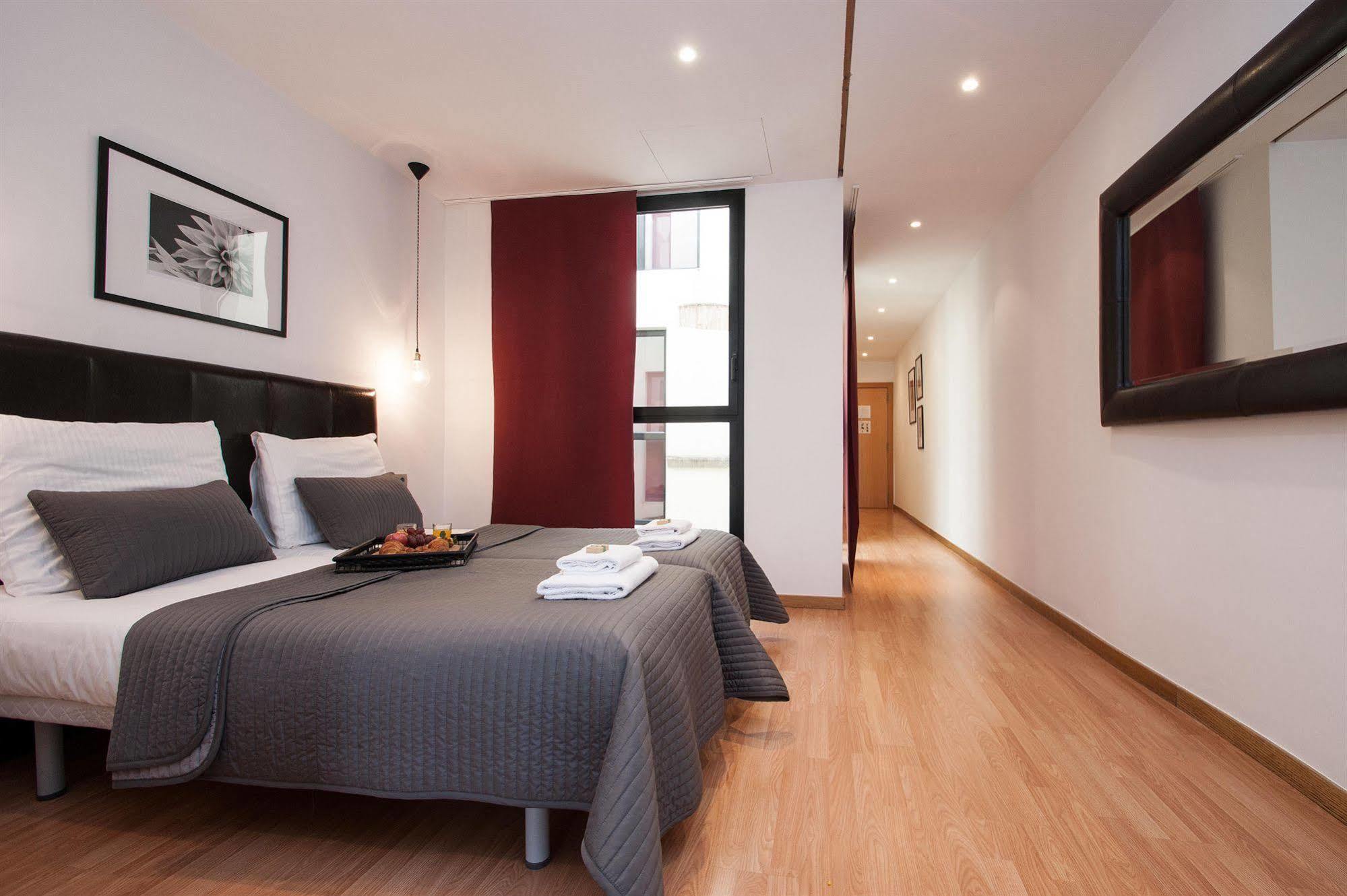 Short Stay Group Liceu Serviced Apartments برشلونة المظهر الخارجي الصورة