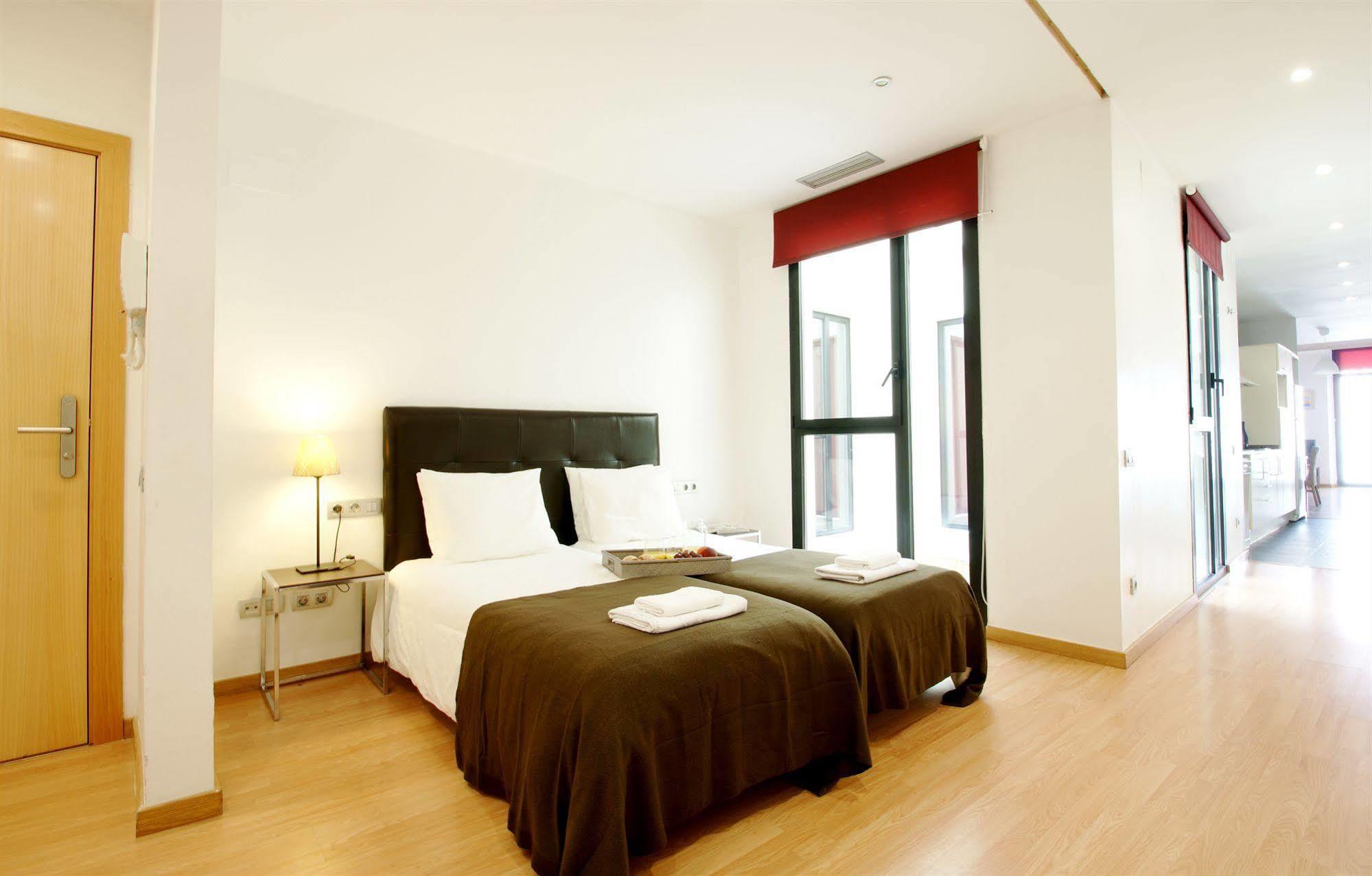 Short Stay Group Liceu Serviced Apartments برشلونة المظهر الخارجي الصورة